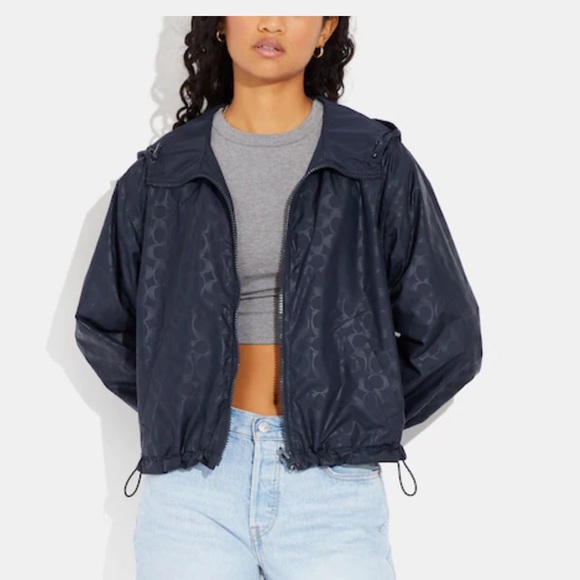 Coach - Picture 5 of 12